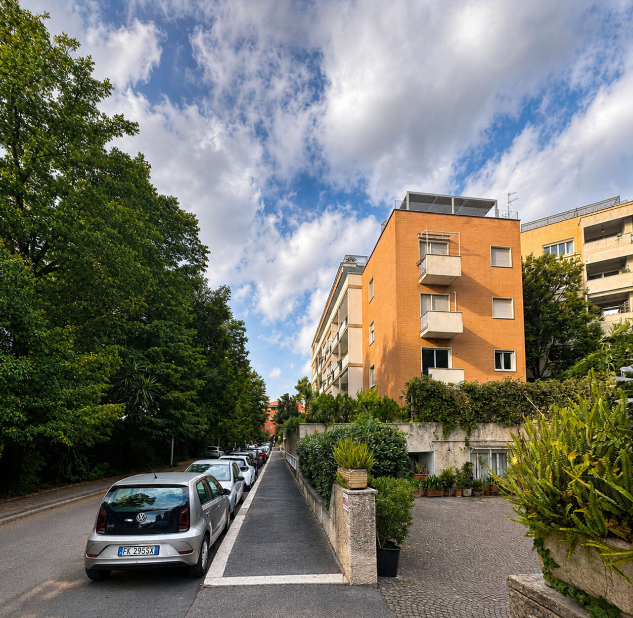 FLEMING, ELEGANT APARTMENT