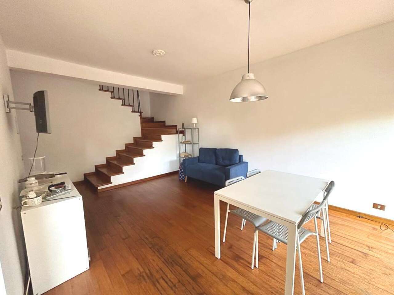LA STORTA, FOUR-ROOM APARTMENT ON THREE LEVELS LA STORTA, FOUR-ROOM APARTMENT ON THREE LEVELS