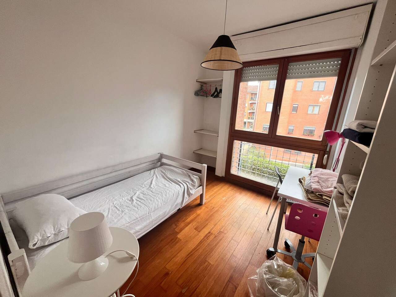 LA STORTA, FOUR-ROOM APARTMENT ON THREE LEVELS LA STORTA, FOUR-ROOM APARTMENT ON THREE LEVELS