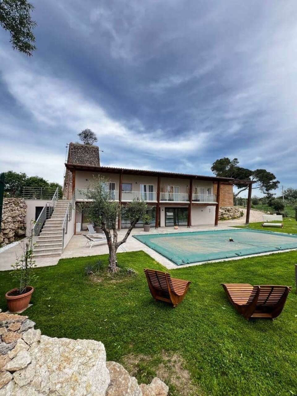 GUESTHOUSE IMMERSA NEL VERDE CON PISCINA
