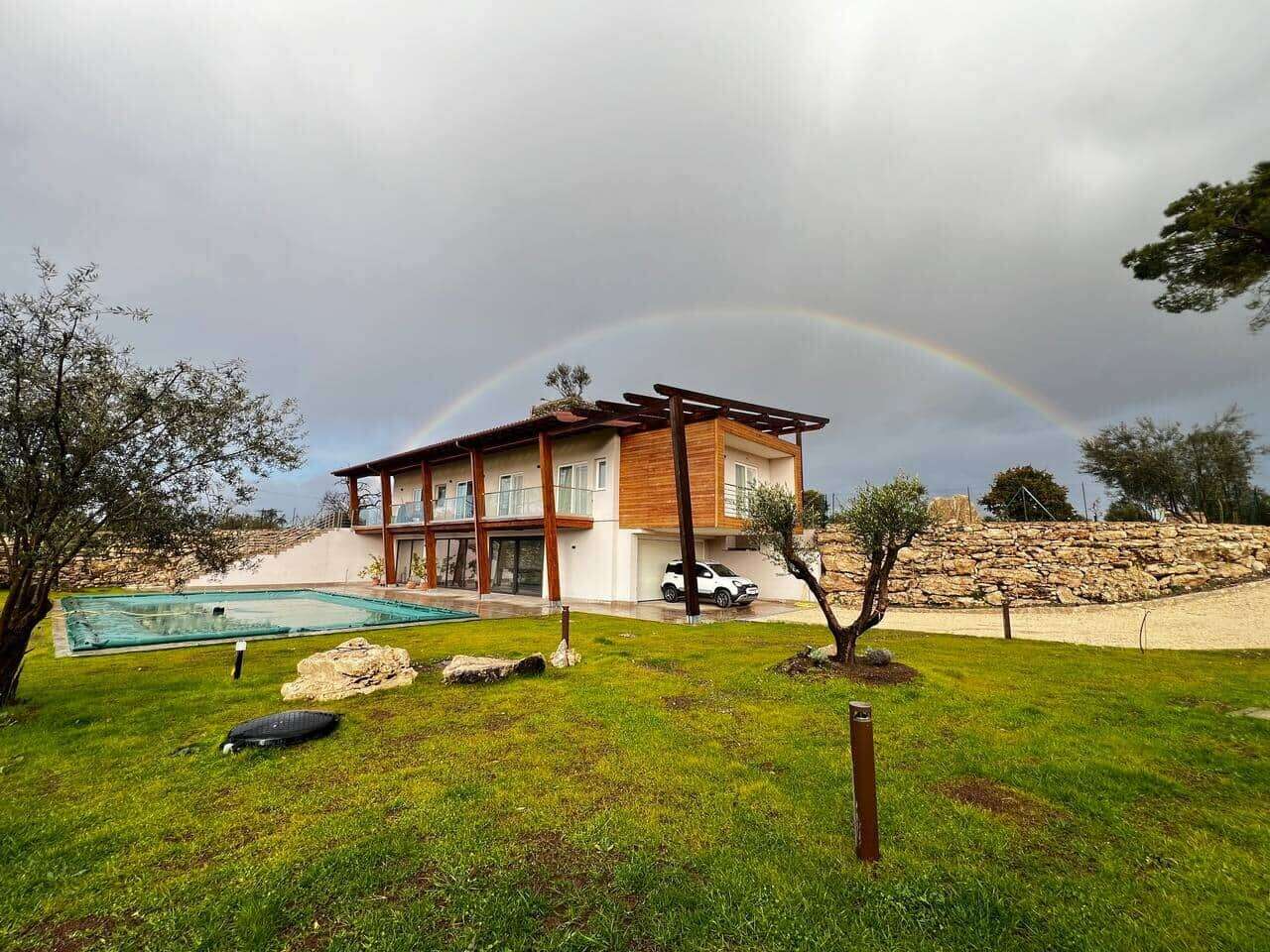 GUESTHOUSE IMMERSA NEL VERDE CON PISCINA