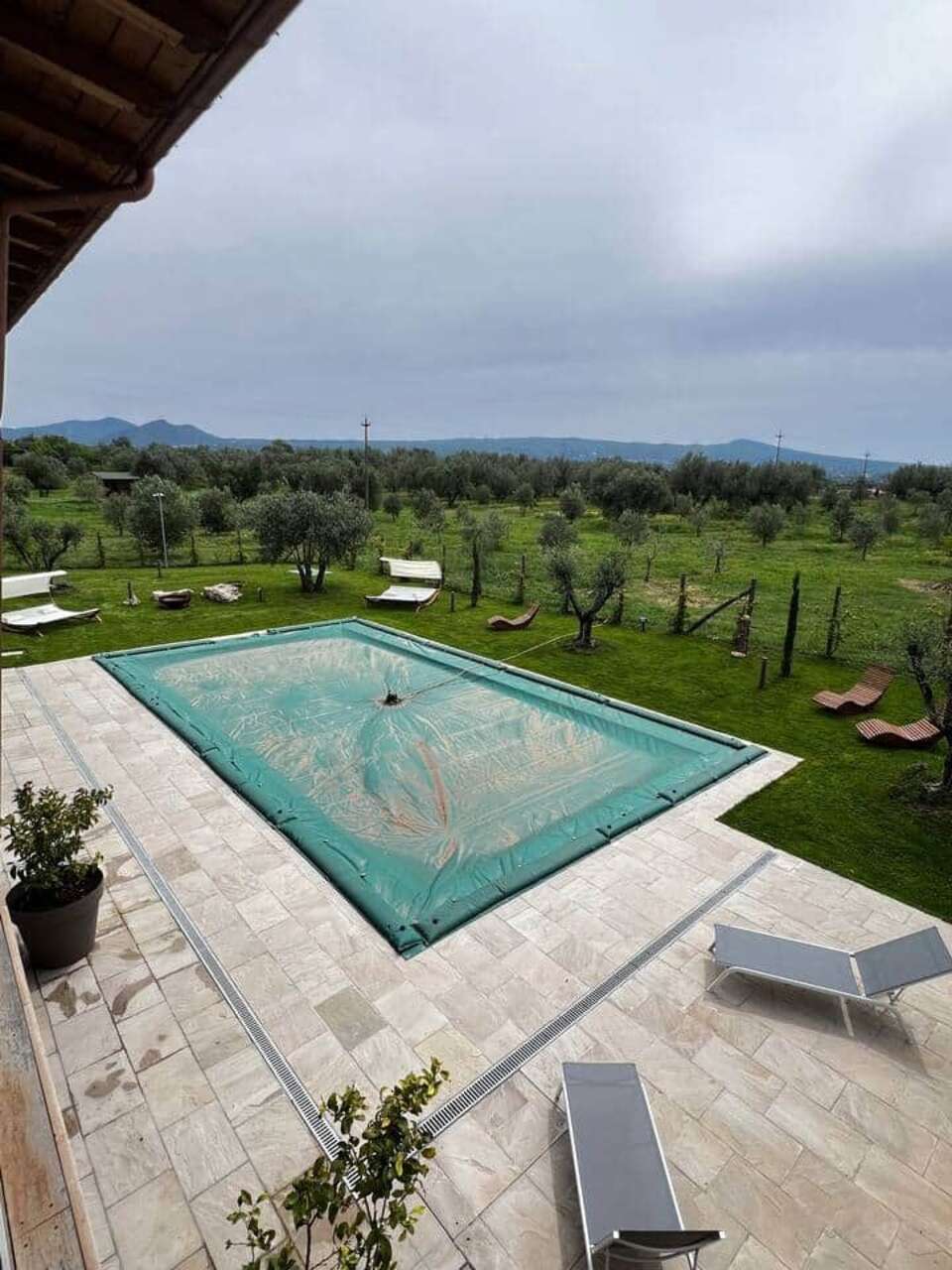 GUESTHOUSE IMMERSA NEL VERDE CON PISCINA