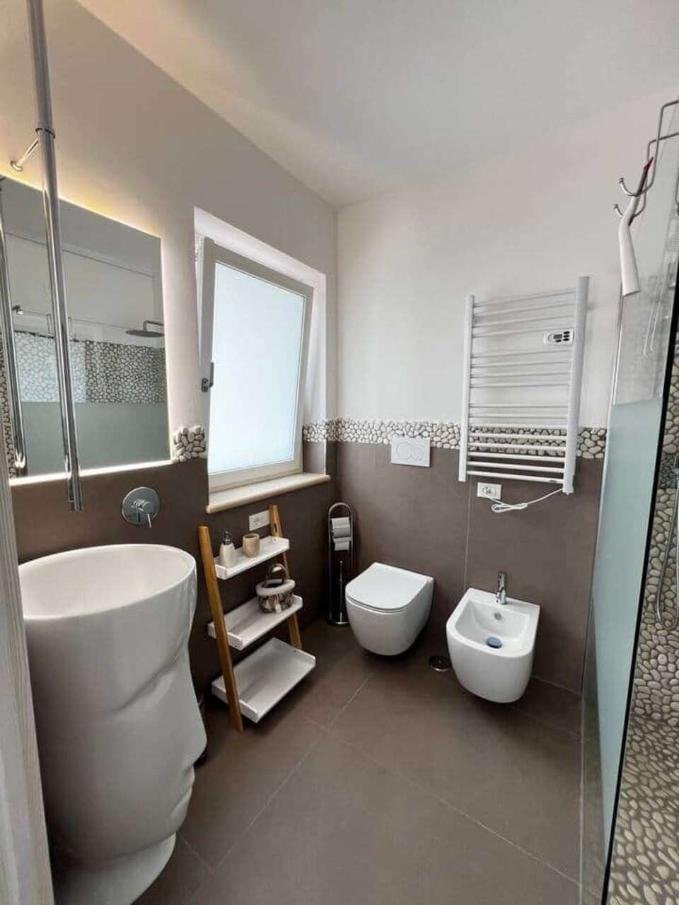 GUESTHOUSE IMMERSA NEL VERDE CON PISCINA