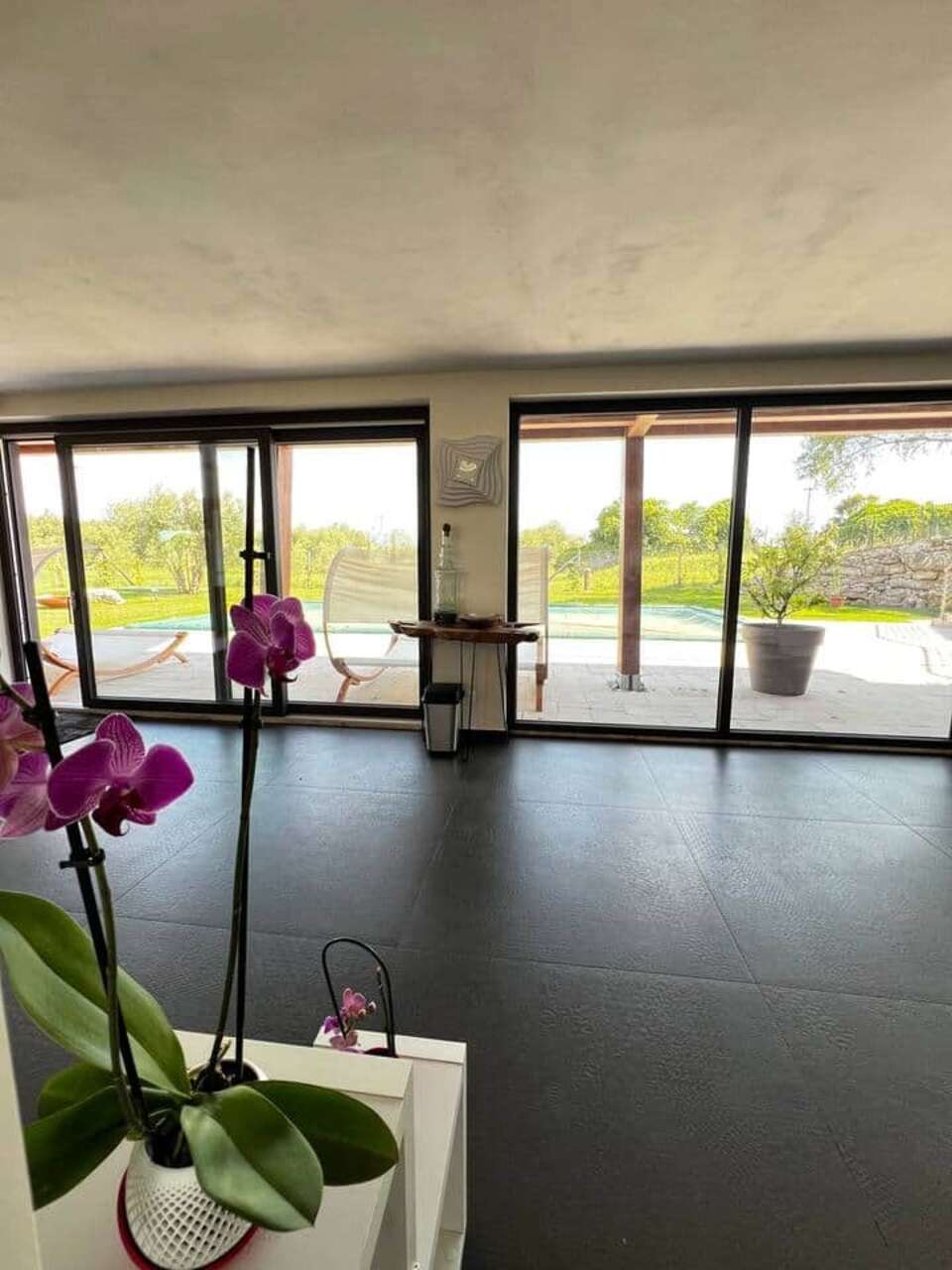 GUESTHOUSE IMMERSA NEL VERDE CON PISCINA