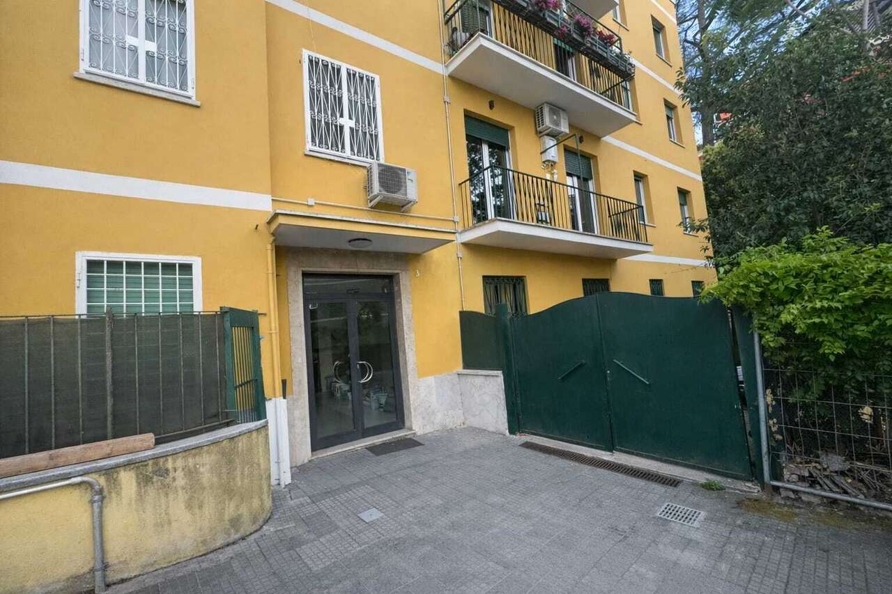 PONTE MILVIO, DELIZIOSO BILOCALE PONTE MILVIO, DELIZIOSO BILOCALE