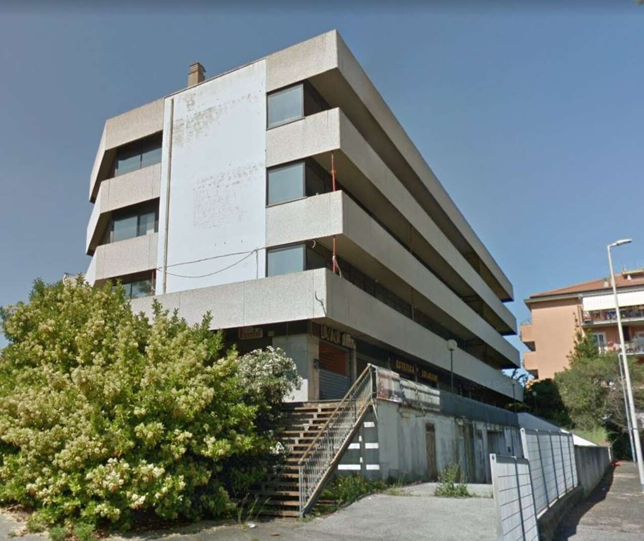 Tor de' Cenci - Entire Office Building