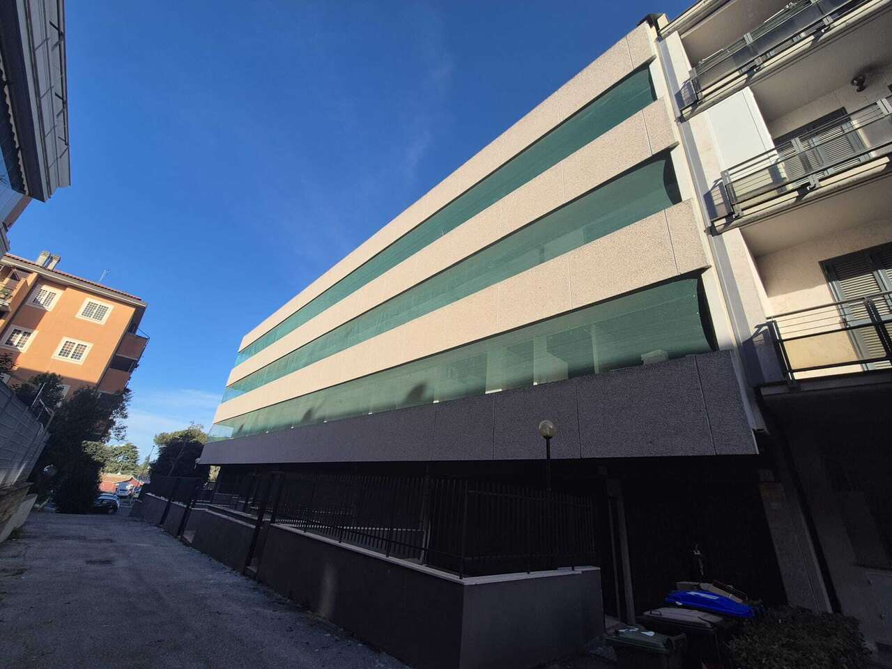 Tor de' Cenci - Entire Office Building