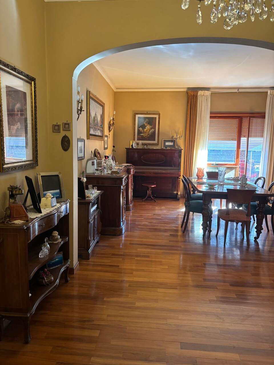 CHARMING THREE ROOM APARTMENT CHARMING THREE ROOM APARTMENT