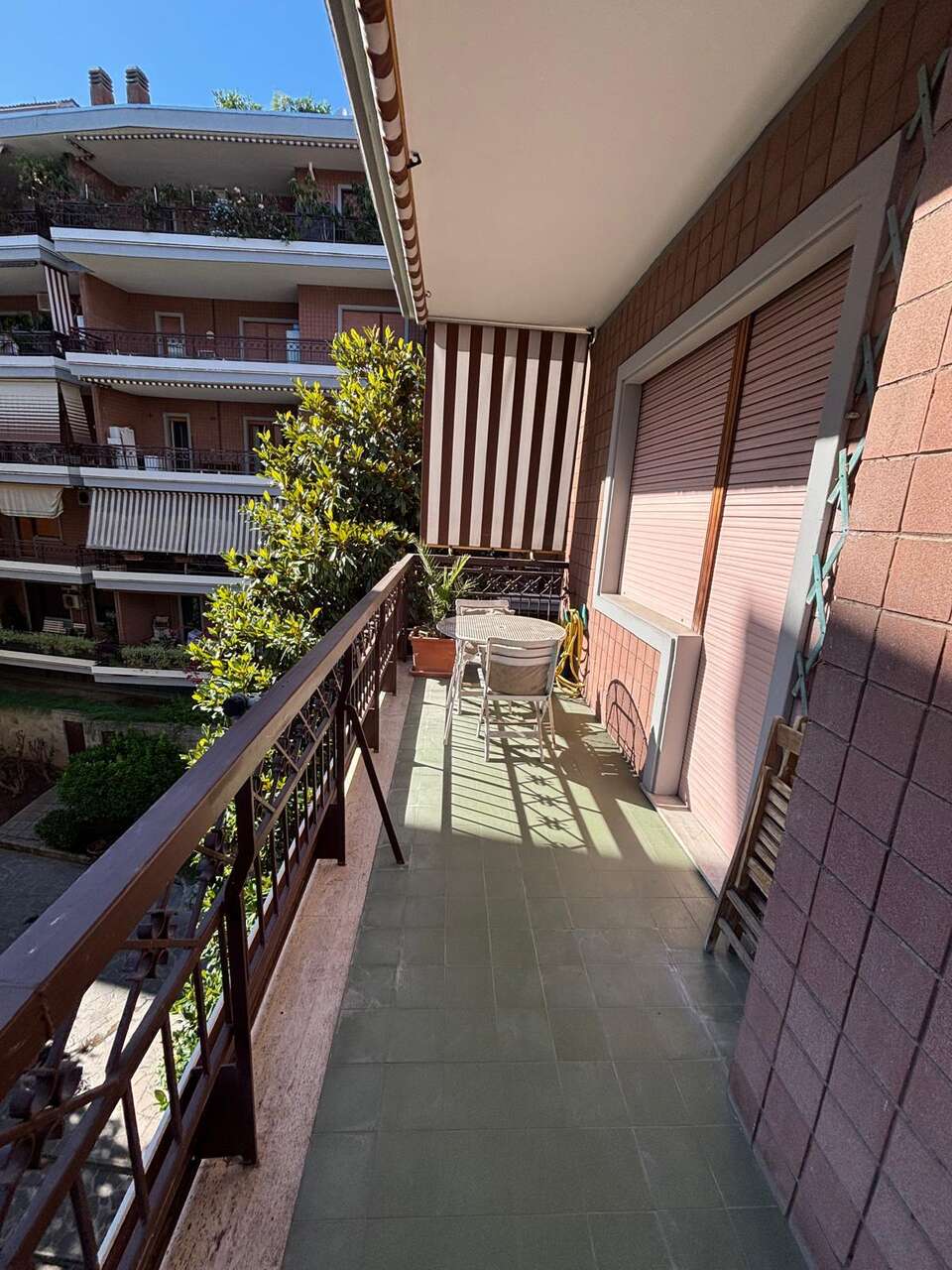 CHARMING THREE ROOM APARTMENT CHARMING THREE ROOM APARTMENT