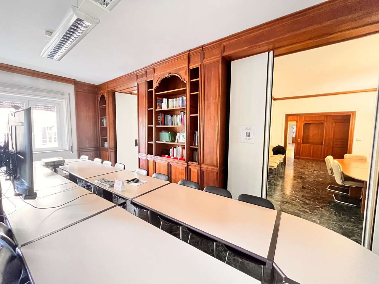 TORLONIA, BRIGHT AND SPACIOUS APARTMENT