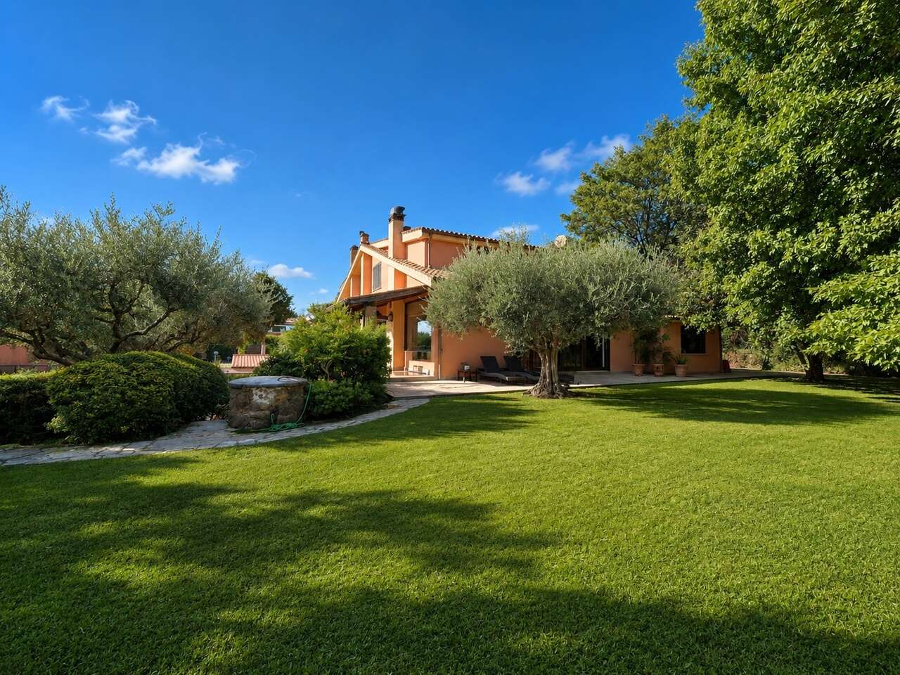 FORMELLO, SEMI-DETACHED VILLA WITH GARDEN FORMELLO, SEMI-DETACHED VILLA WITH GARDEN