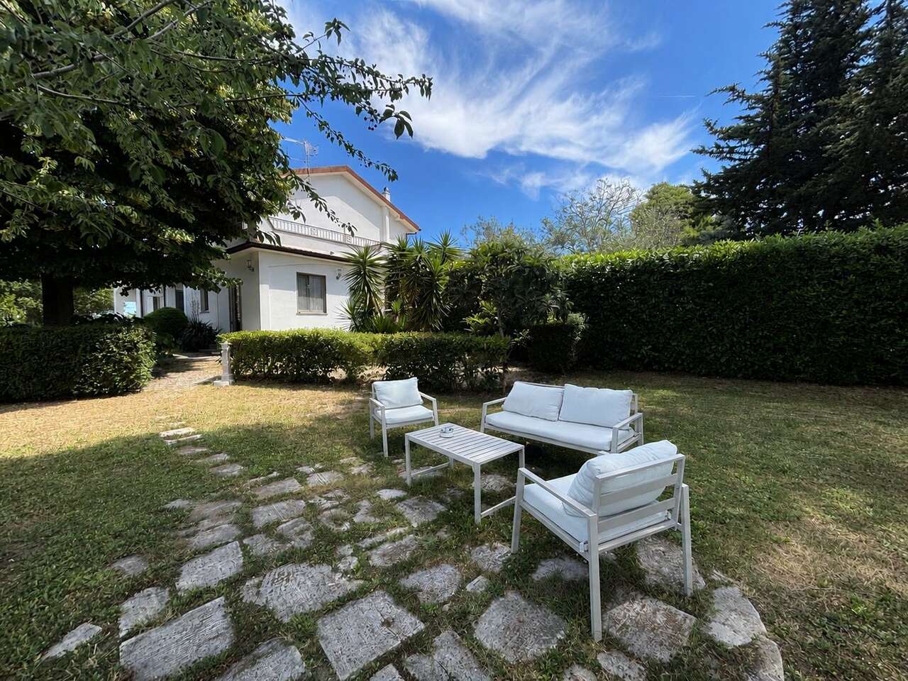 TERME DEI PAPI VILLA CON PISCINA TERME DEI PAPI VILLA CON PISCINA