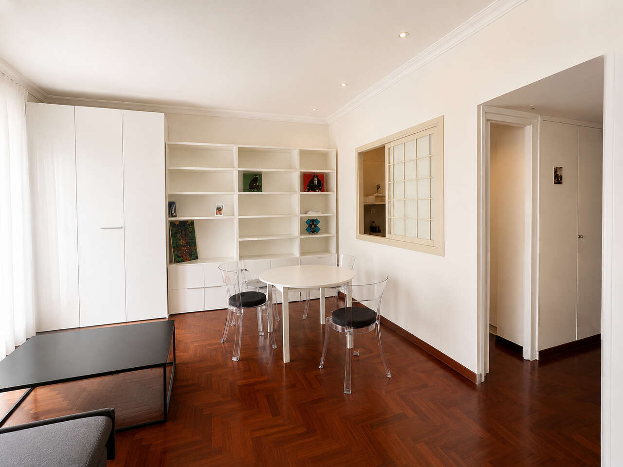 CHARMING APARTMENT IN MONTI PARIOLI CHARMING APARTMENT IN MONTI PARIOLI