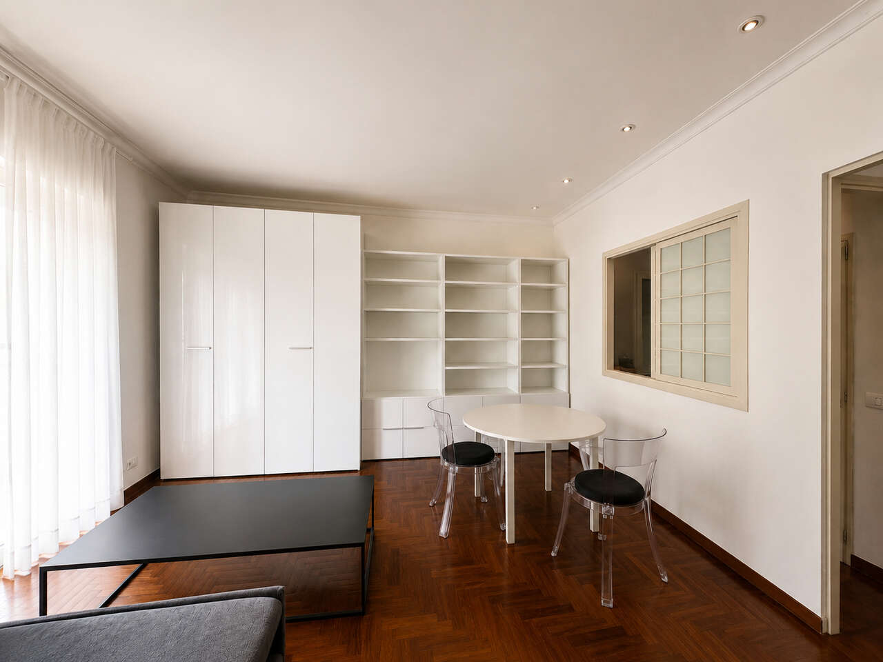 CHARMING APARTMENT IN MONTI PARIOLI CHARMING APARTMENT IN MONTI PARIOLI