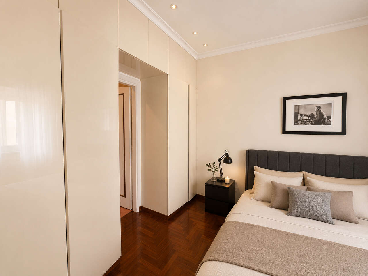CHARMING APARTMENT IN MONTI PARIOLI CHARMING APARTMENT IN MONTI PARIOLI