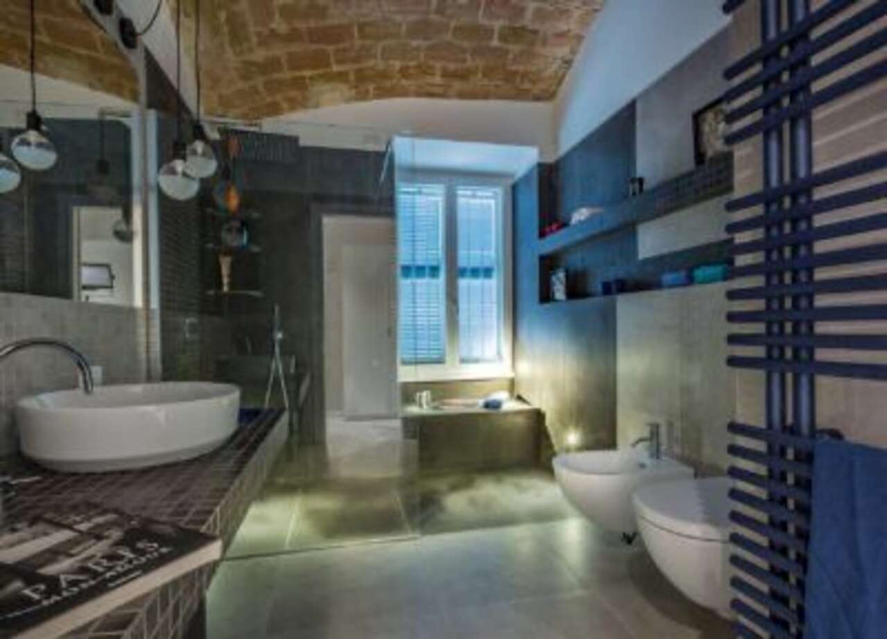 VILLA ALBANI, APPARTAMENTO RISTRUTTURATO VILLA ALBANI, APPARTAMENTO RISTRUTTURATO