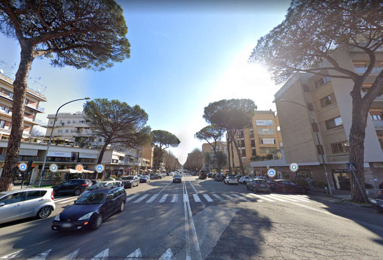 EUR VENDITA LOCALE A REDDITO
