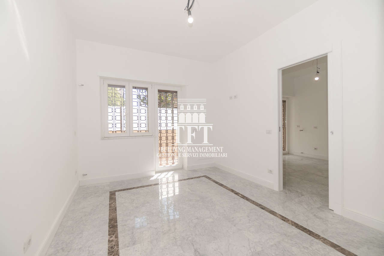 PRATI FISCALI, AMPIO UFFICIO RISTRUTTURATO