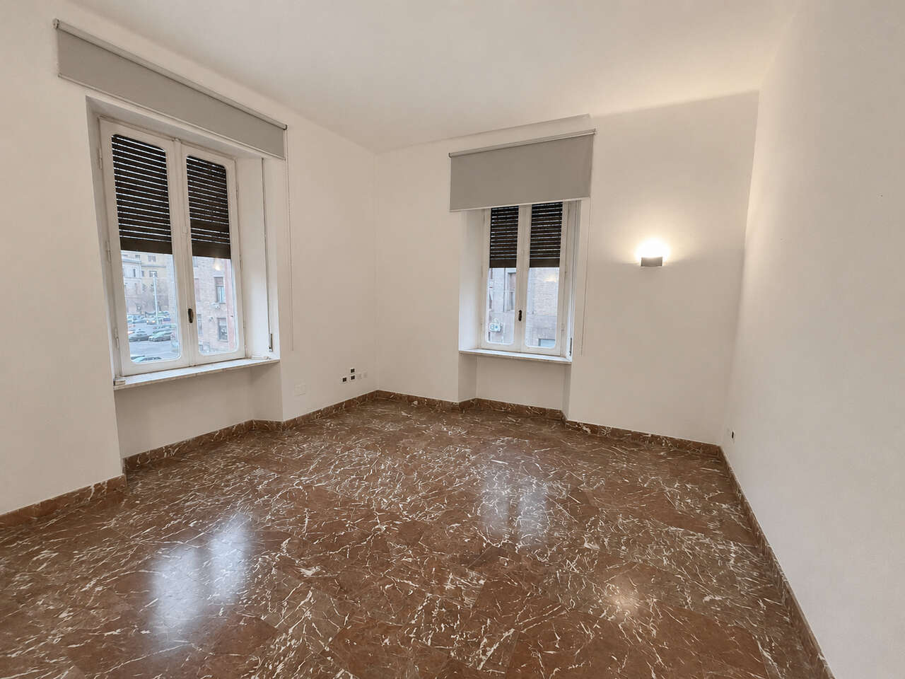 POLICLINICO, SPACIOUS AND BRIGHT POLICLINICO, SPACIOUS AND BRIGHT