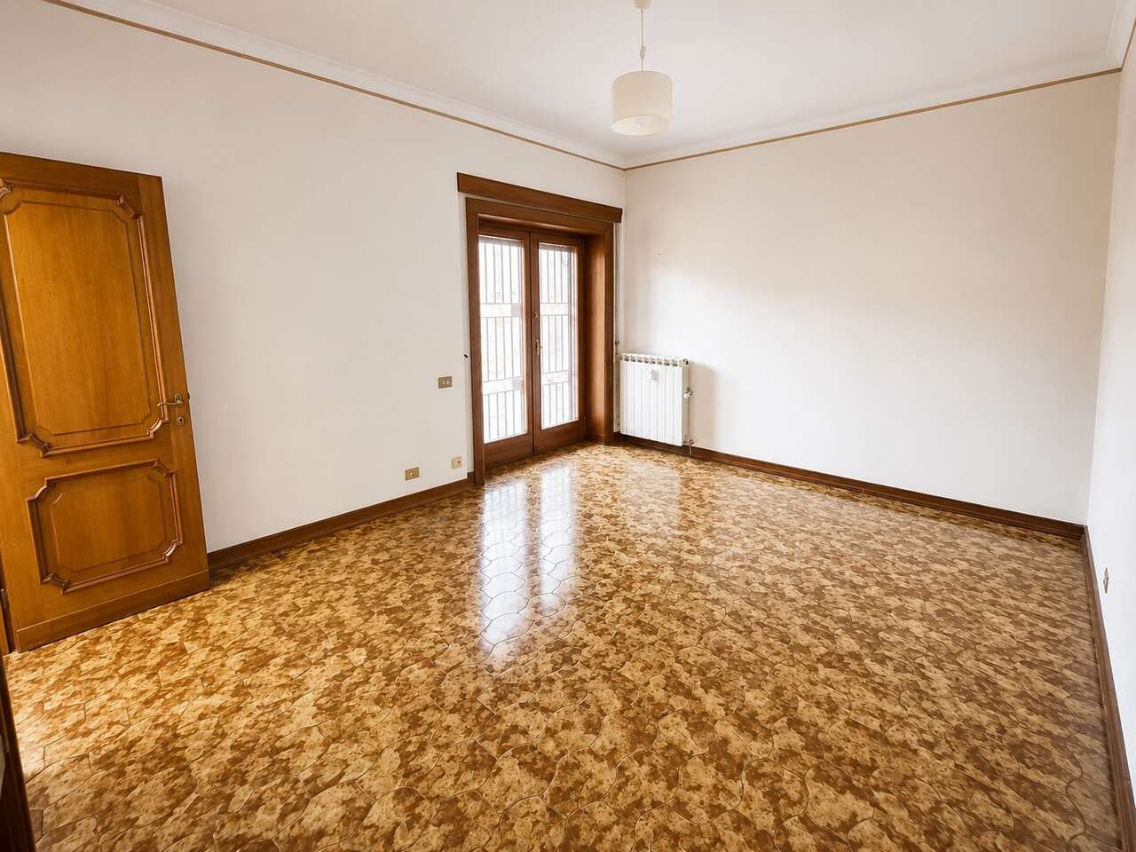 VIALE VATICANO, AMPIO APPARTAMENTO VIALE VATICANO, AMPIO APPARTAMENTO