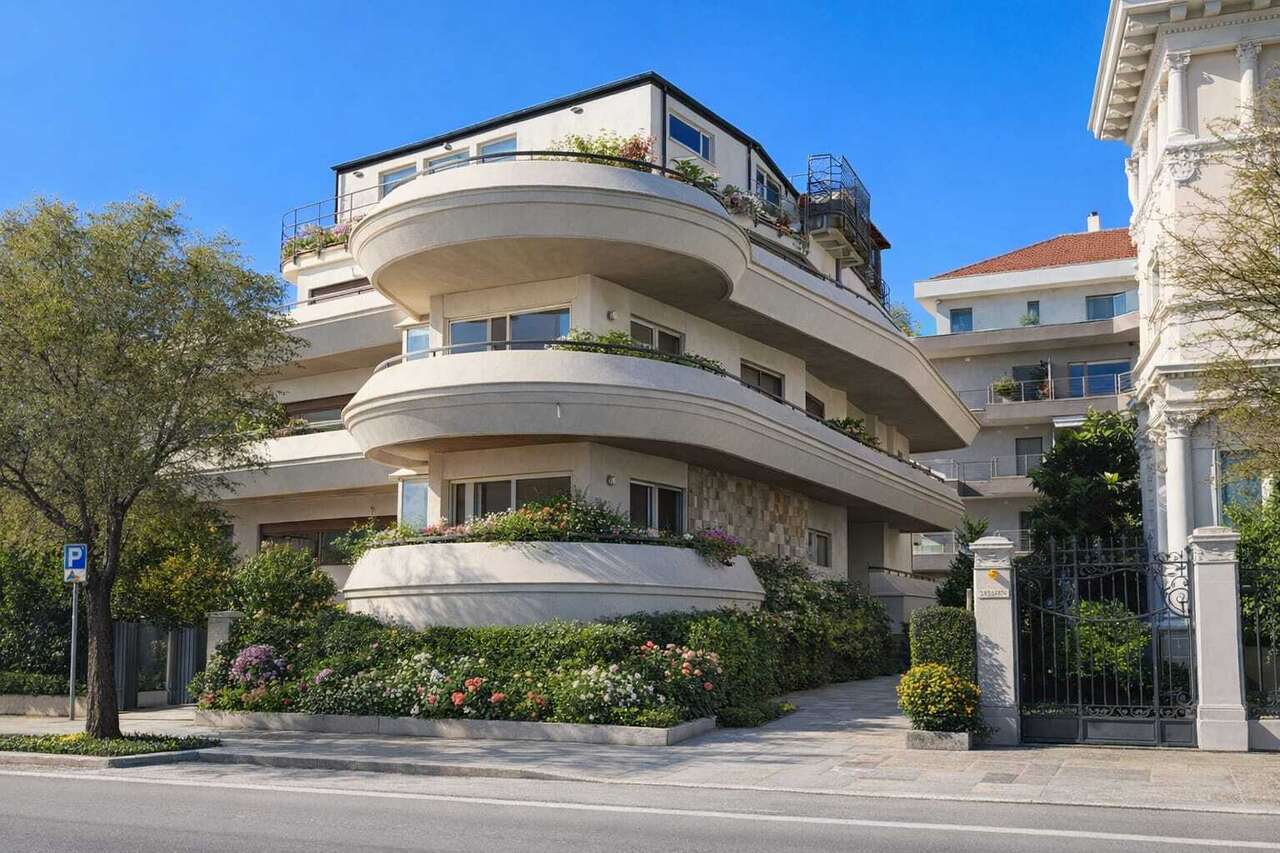 PESCARA VENDITA INTERO STABILE FRONTE MARE PESCARA VENDITA INTERO STABILE FRONTE MARE