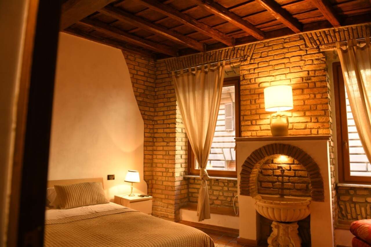 BARBERINI, SPLENDIDO TRILOCALE BARBERINI, SPLENDIDO TRILOCALE