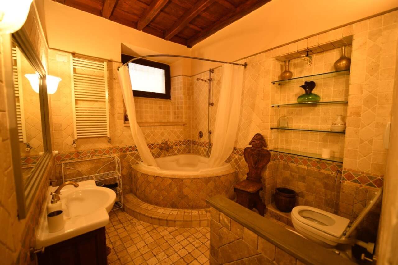 BARBERINI, SPLENDIDO TRILOCALE BARBERINI, SPLENDIDO TRILOCALE