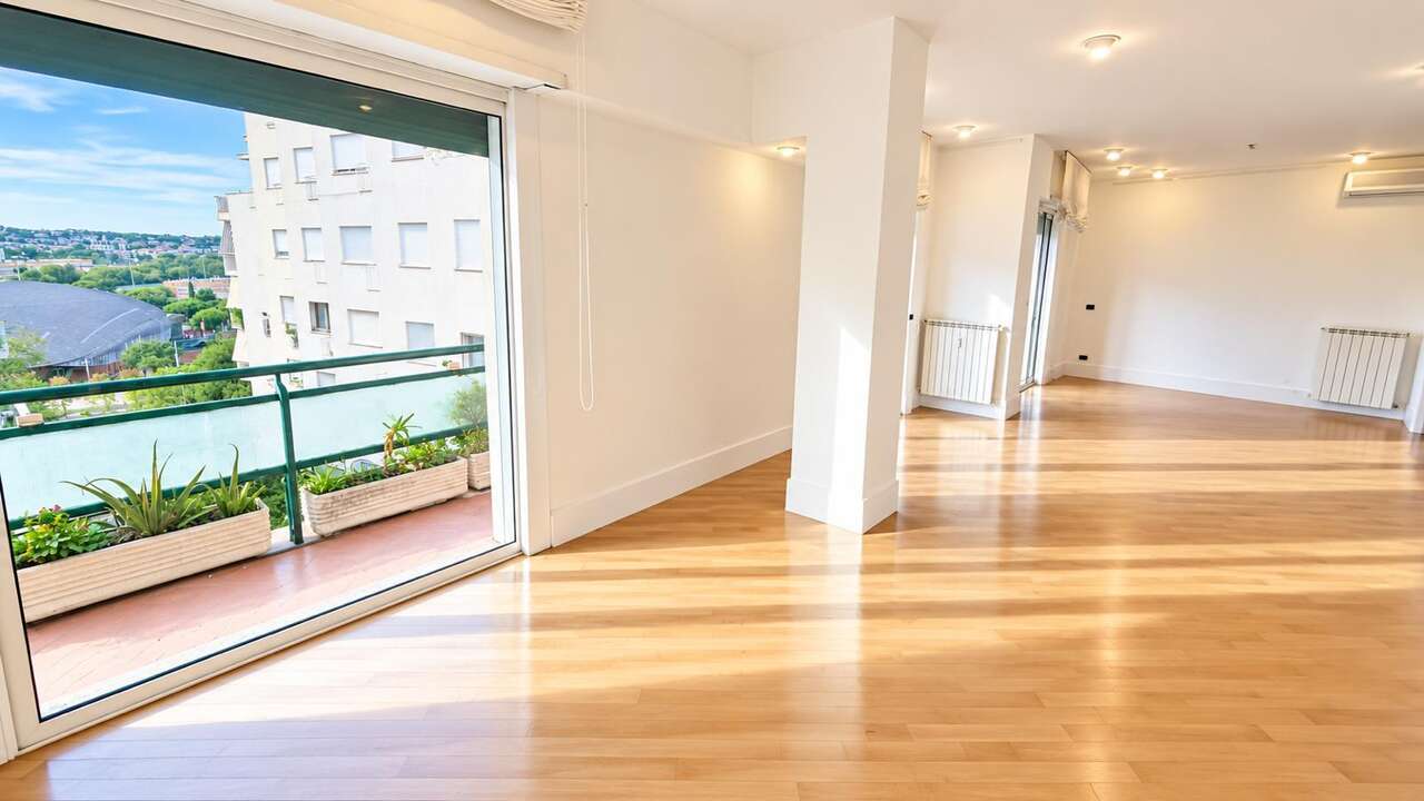 PARIOLI, ELEGANTE APPARTAMENTO CON BALCONE PARIOLI, ELEGANTE APPARTAMENTO CON BALCONE