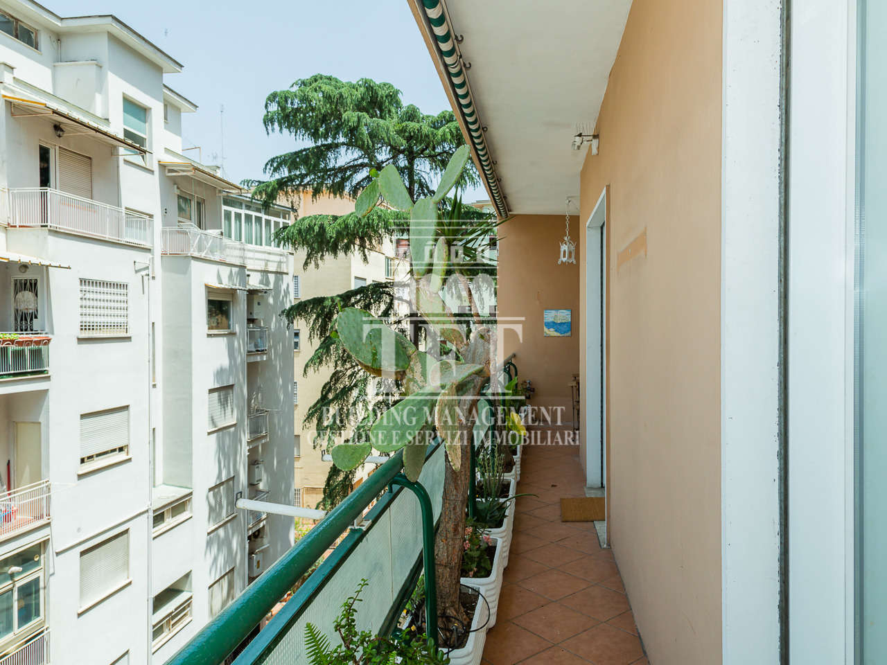 PARIOLI, ELEGANTE APPARTAMENTO CON BALCONE PARIOLI, ELEGANTE APPARTAMENTO CON BALCONE