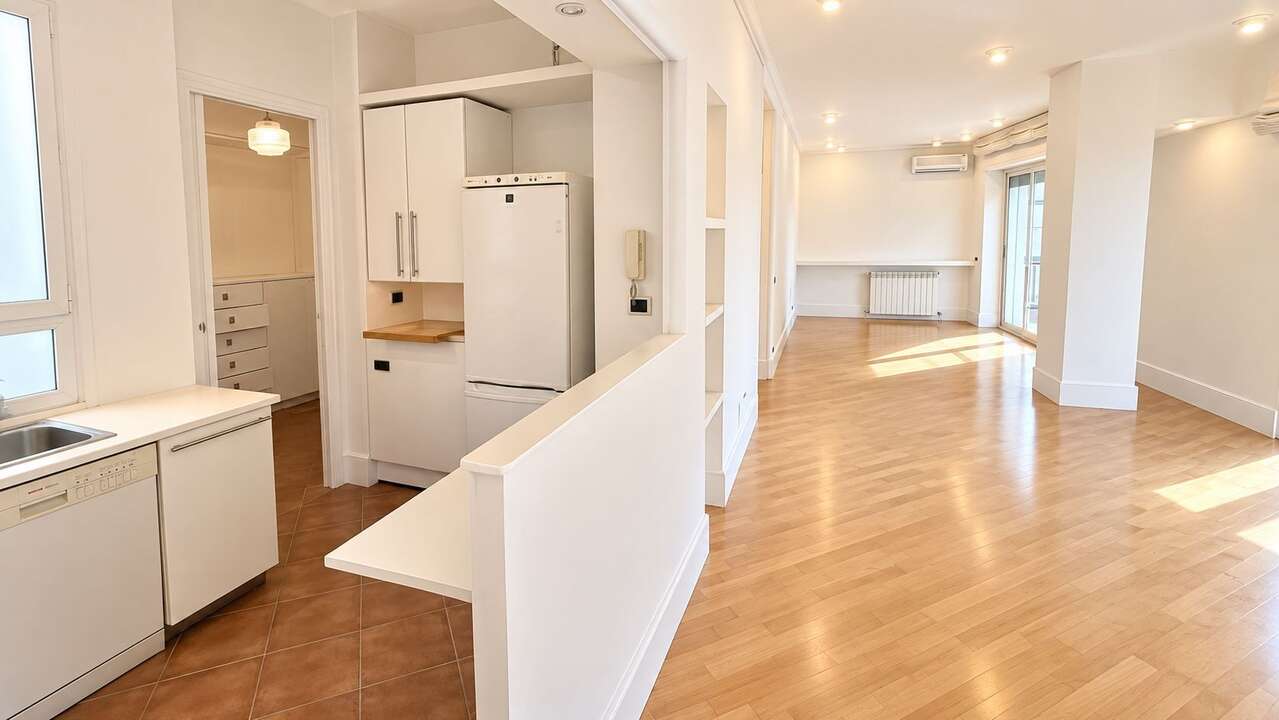 PARIOLI, ELEGANTE APPARTAMENTO CON BALCONE PARIOLI, ELEGANTE APPARTAMENTO CON BALCONE