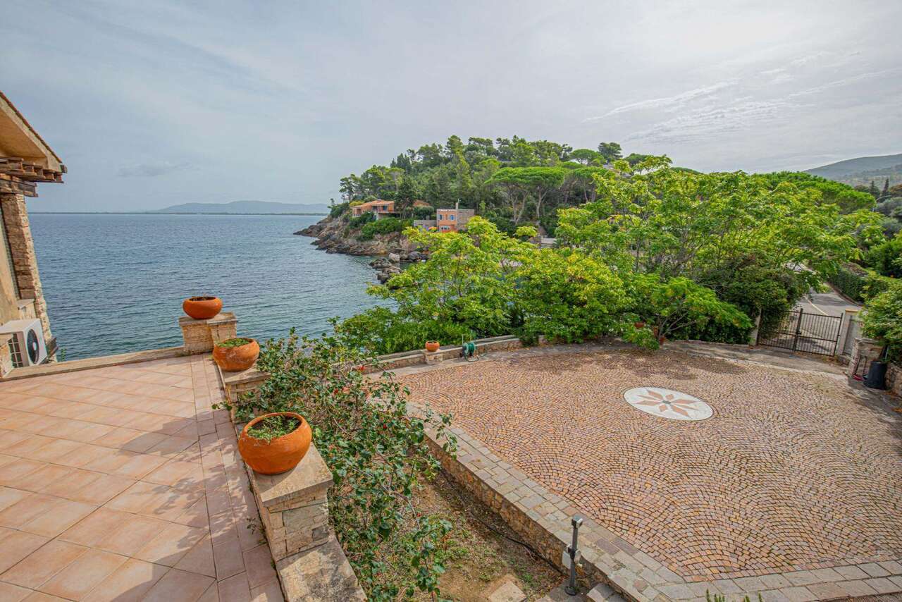 PORTO SANTO STEFANO PRESTIGIOUS VILLA