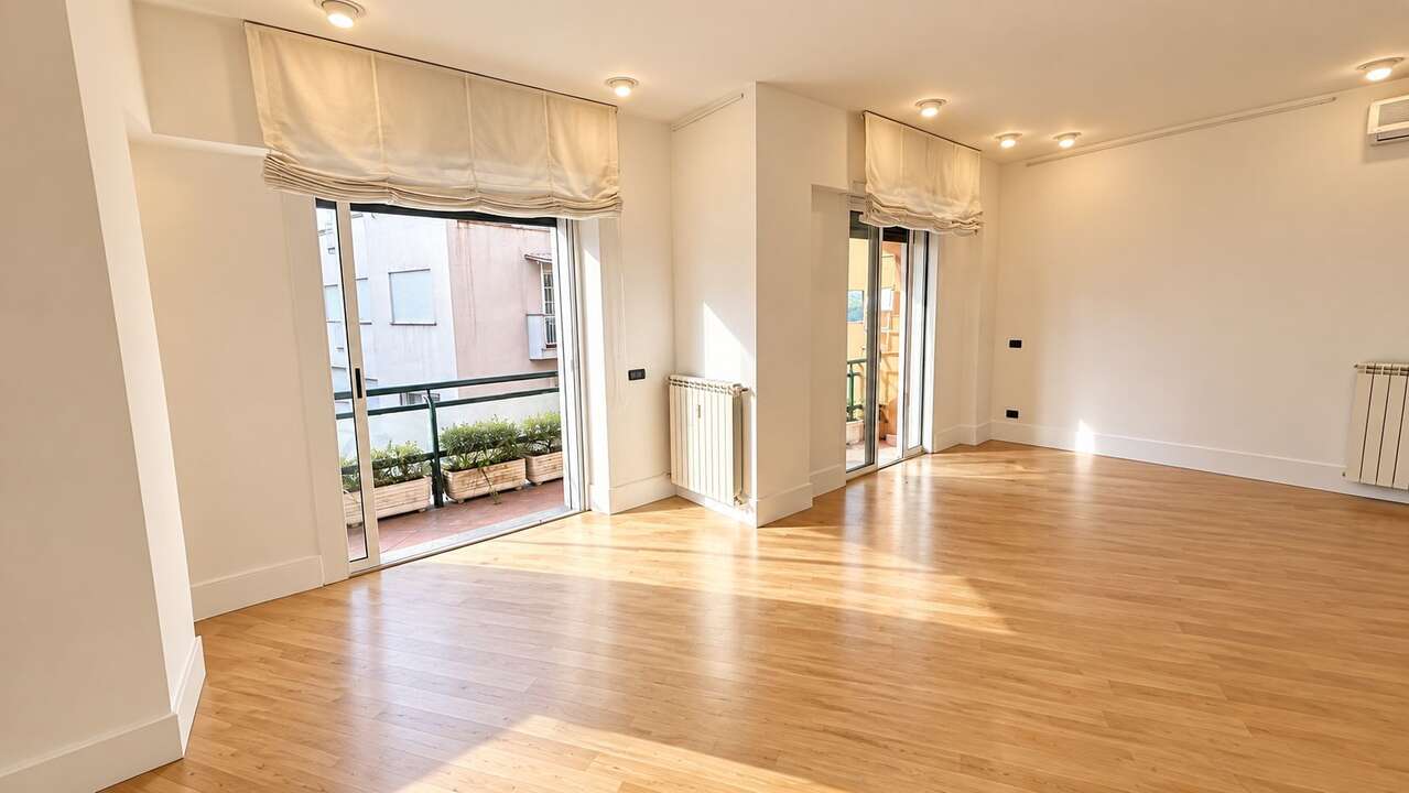 PARIOLI, ELEGANT APARTMENT WITH BALCONY PARIOLI, ELEGANT APARTMENT WITH BALCONY