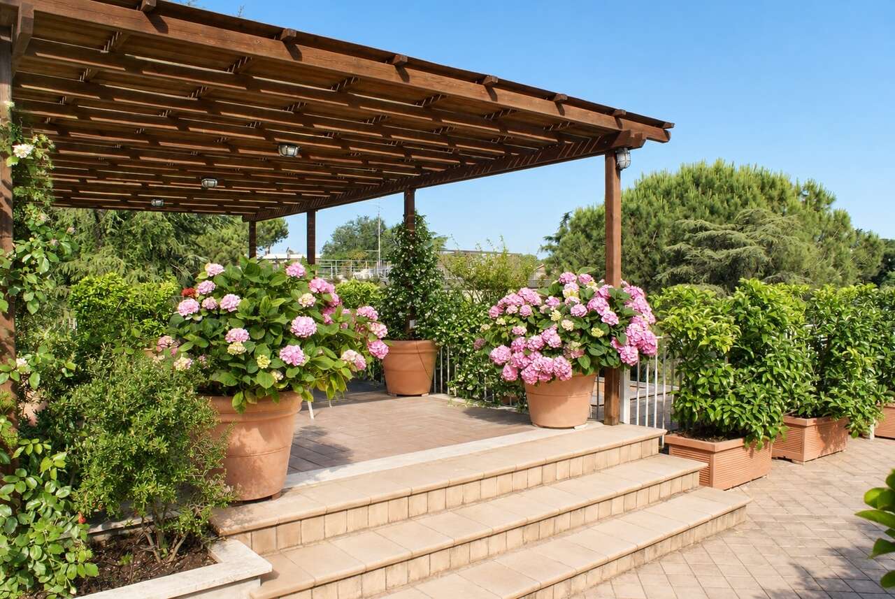 PRESTIGIOSO ATTICO SU DUE LIVELLI PRESTIGIOSO ATTICO SU DUE LIVELLI