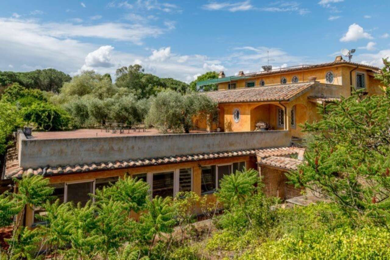 PARCO DI VEIO ESCLUSIVA VILLA IN VENDITA PARCO DI VEIO ESCLUSIVA VILLA IN VENDITA