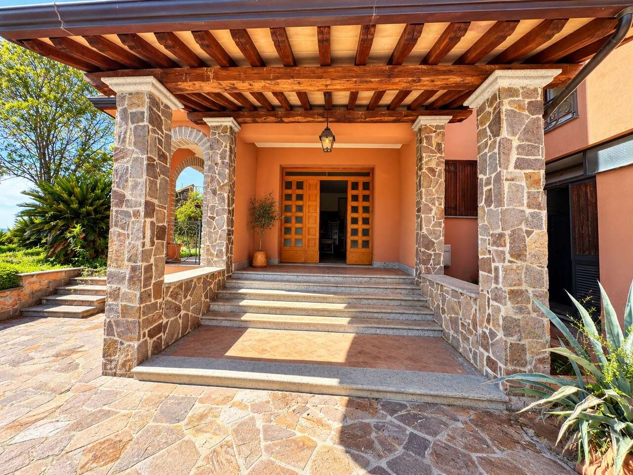MONTE SORATTE, PRESTIGIOSA VILLA MONTE SORATTE, PRESTIGIOSA VILLA