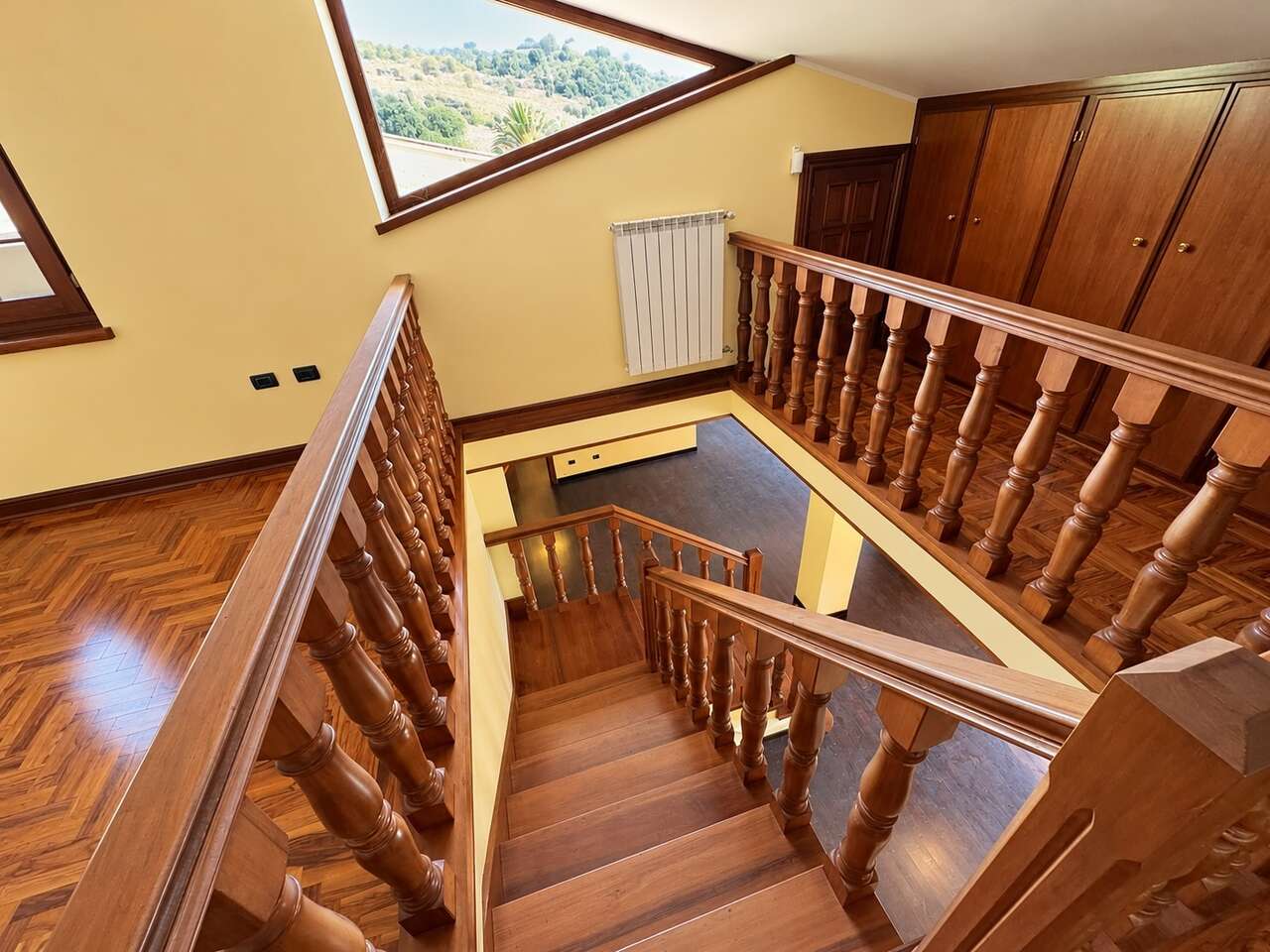 MONTE SORATTE, PRESTIGIOSA VILLA MONTE SORATTE, PRESTIGIOSA VILLA