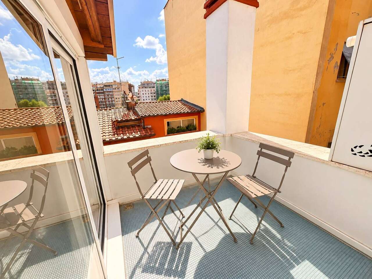 IMMOBILE DAL DESIGN MODERNO IN VILLINO LIBERTY