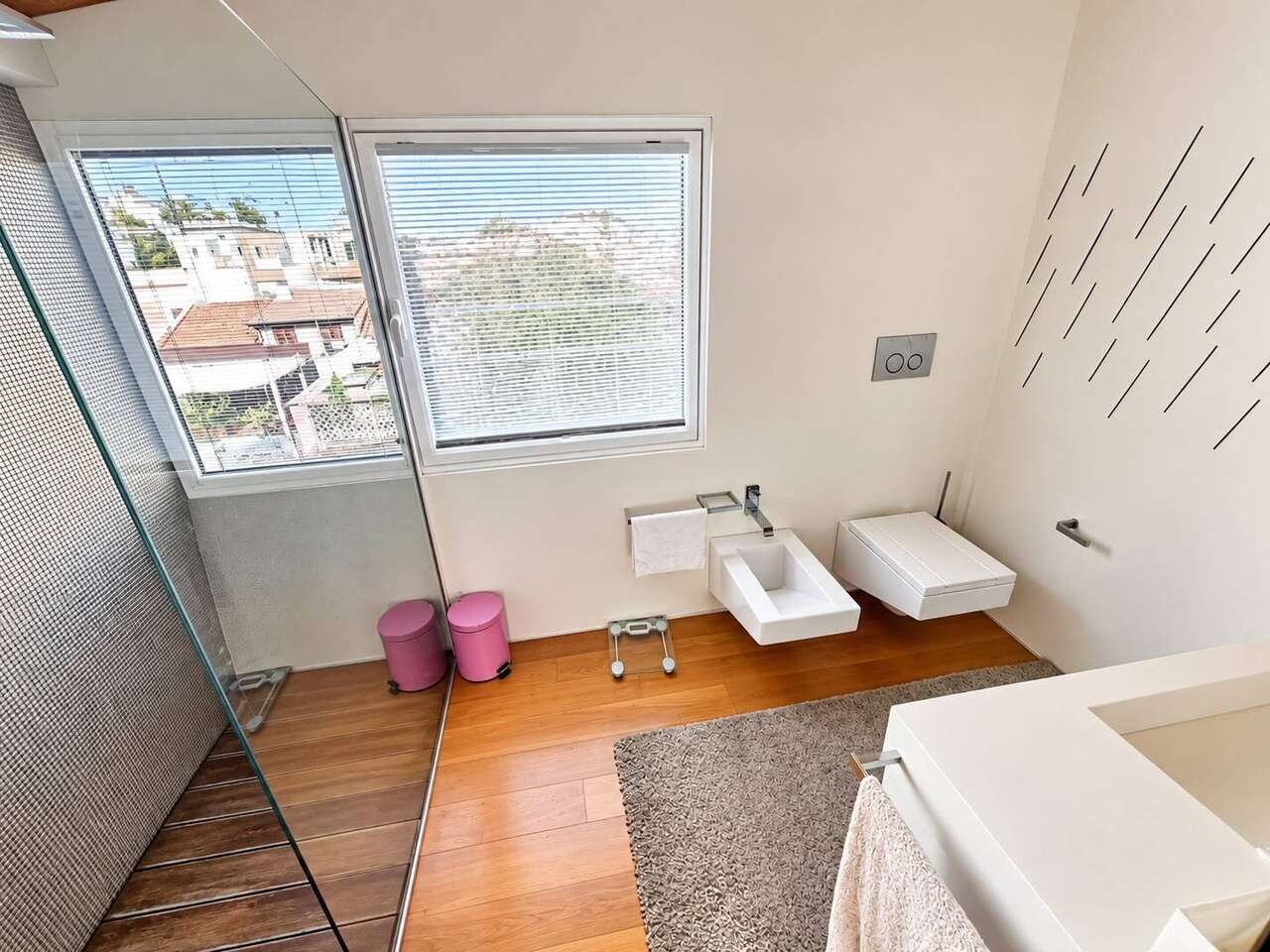 IMMOBILE DAL DESIGN MODERNO IN VILLINO LIBERTY