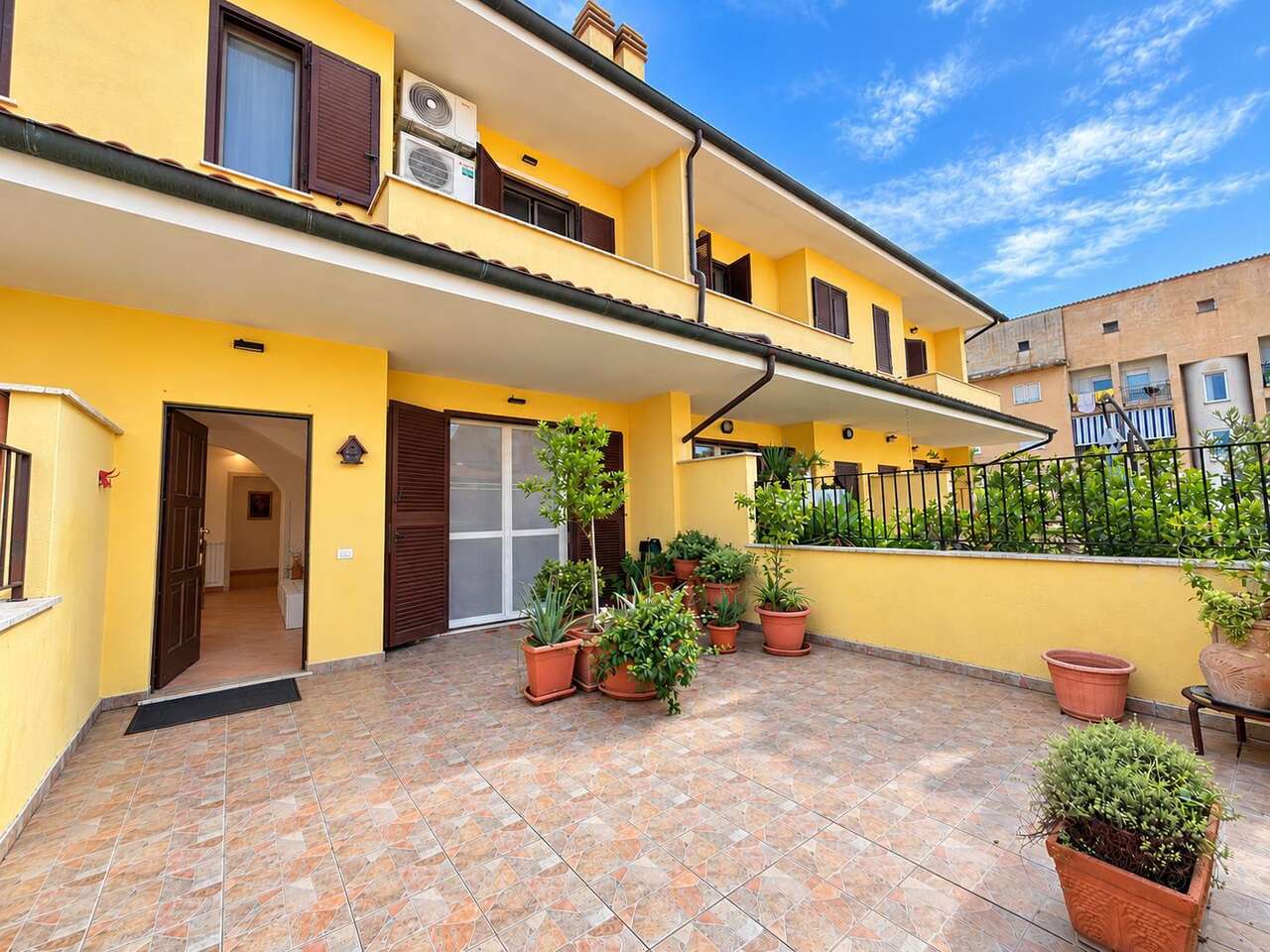 NEPI APPARTAMENTO IN VILLINO A SCHIERA NEPI APPARTAMENTO IN VILLINO A SCHIERA