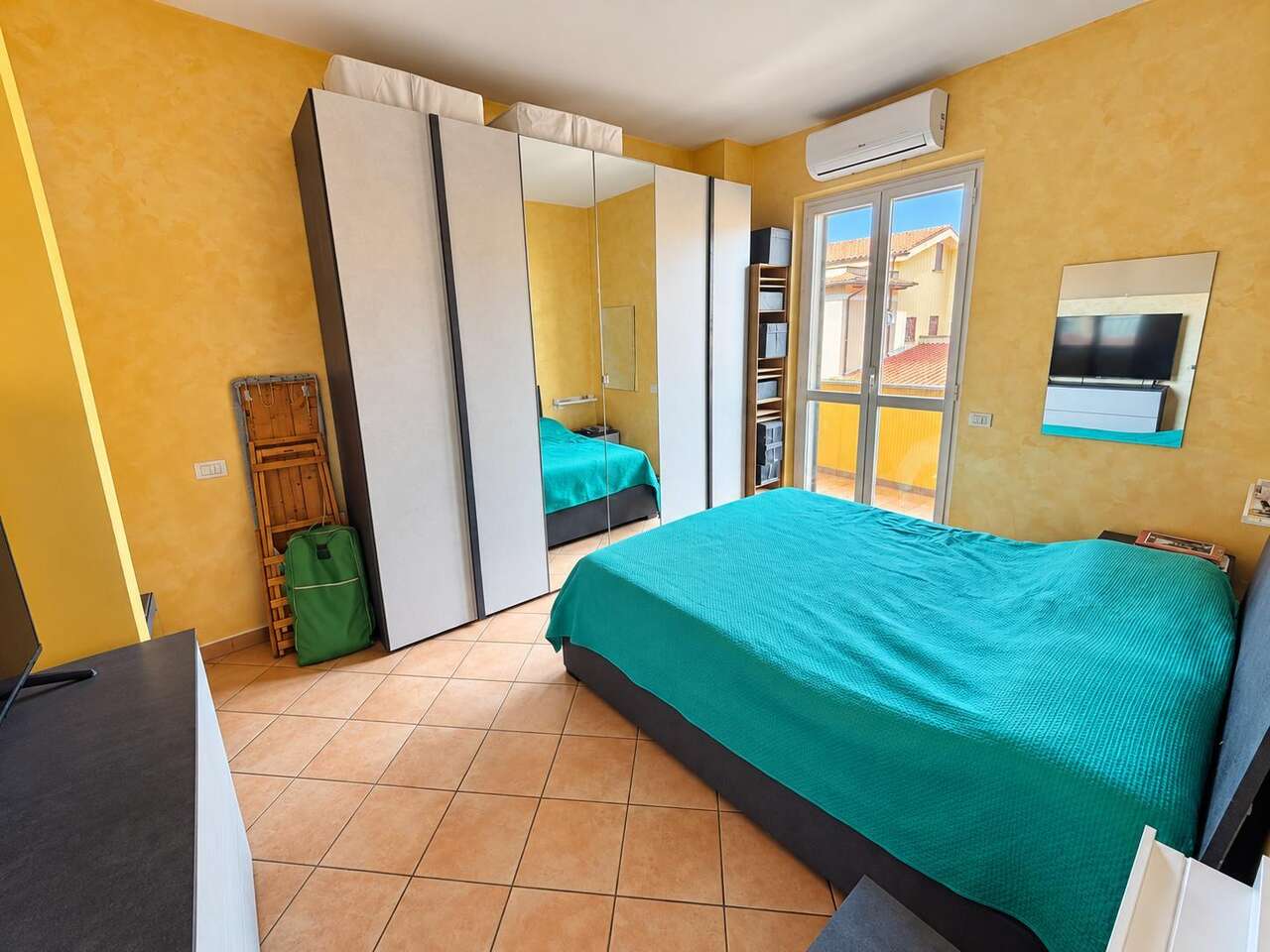 NEPI APPARTAMENTO IN VILLINO A SCHIERA NEPI APPARTAMENTO IN VILLINO A SCHIERA