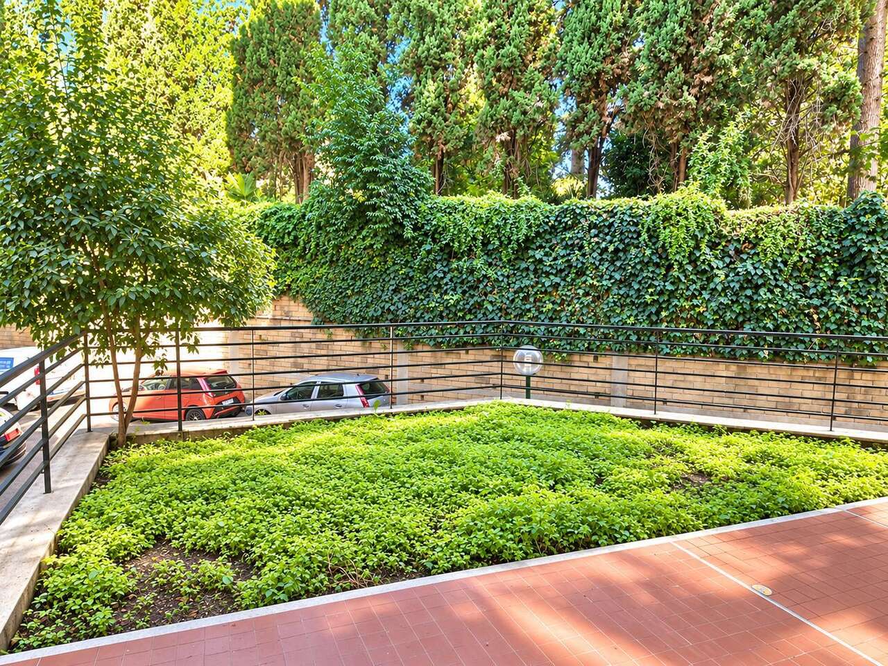 CASSIA, APPARTAMENTO CON GIARDINO 