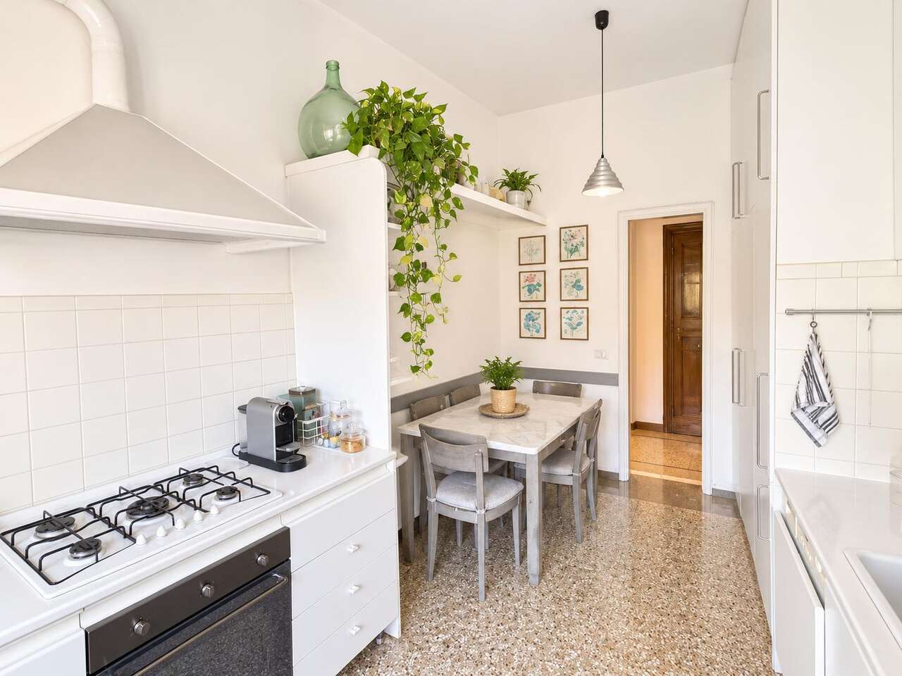 PARIOLI - SPACIOUS PRESTIGIOUS APARTMENT PARIOLI - SPACIOUS PRESTIGIOUS APARTMENT