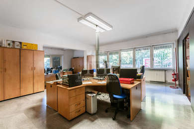 APARTMENT FOR OFFICE USE