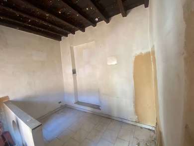 TRASTEVERE, APARTMENT TO RENOVATE