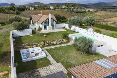 CAPALBIO, PESCIA ROMANA PRESTIGIOSA VILLA