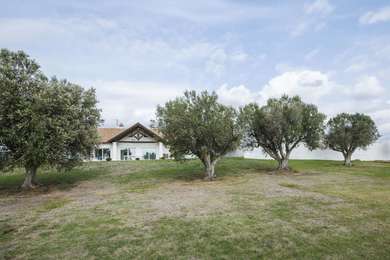 CAPALBIO, PESCIA ROMANA PRESTIGIOSA VILLA