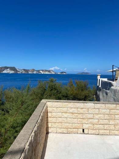 PONZA FOUR-ROOM APARTMENT FOR SALE