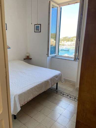 PONZA FOUR-ROOM APARTMENT FOR SALE