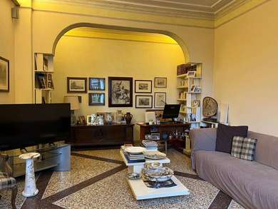 TRIESTE, ELEGANT APARTMENT