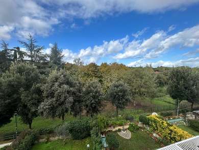 LA STORTA, FOUR-ROOM APARTMENT ON THREE LEVELS